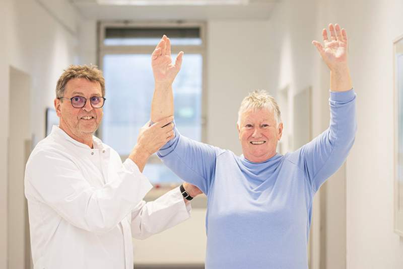 Hemd Für Damen Nach Schulter-OP - Adaptive Kleidung Mit Druckknöpfen
